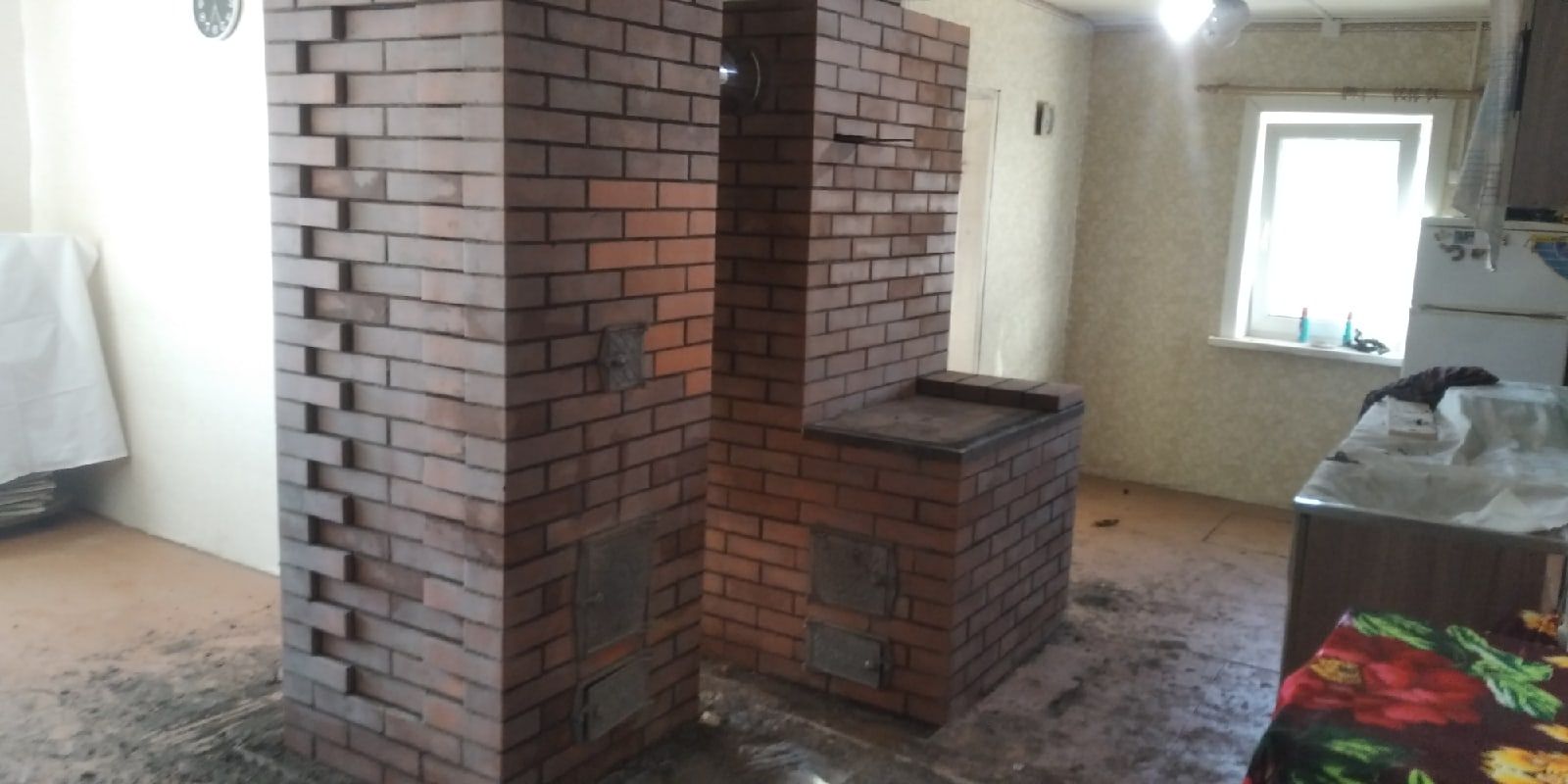 камин в деревянном доме